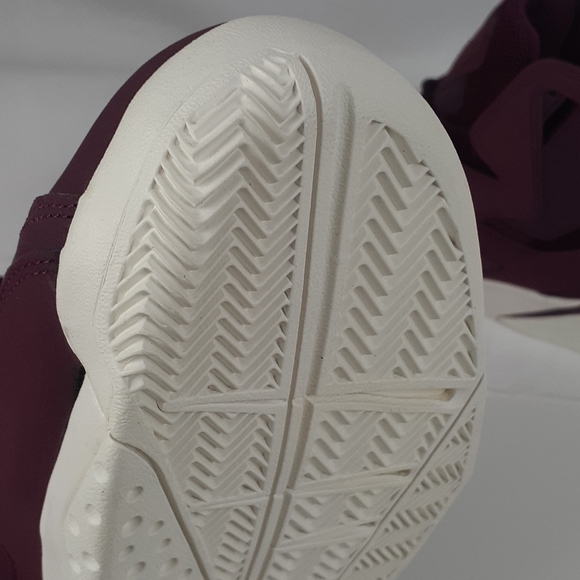 Sold - Picture 8 of 12